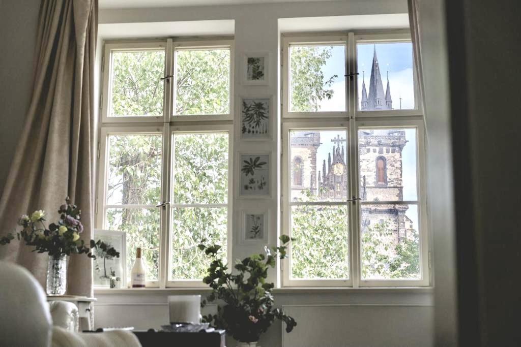 Old Town Square Apartment Praag Buitenkant foto
